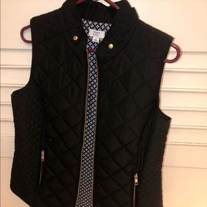 Crown & Ivy size M black vest